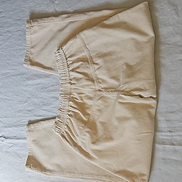 Man boohooMAN corduroy baggy pants size 30R - Picture 10 of 17